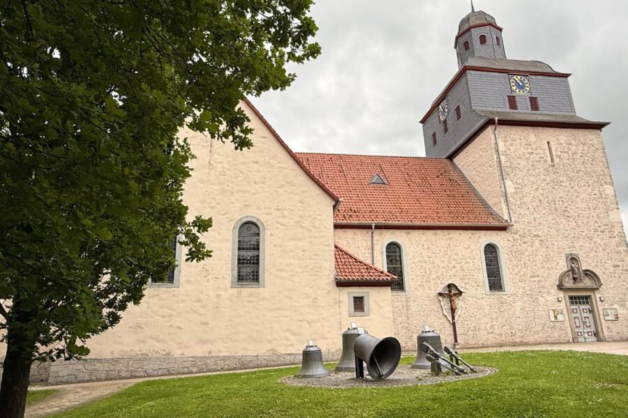 Gottesdienste und Vermeldungen