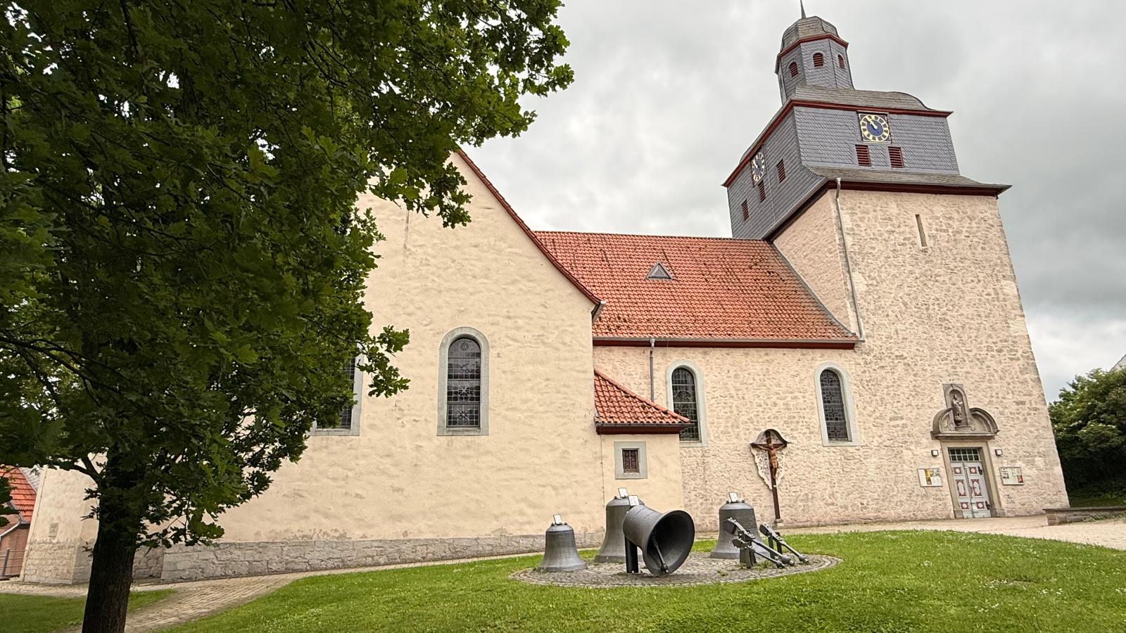 Gottesdienste und Vermeldungen