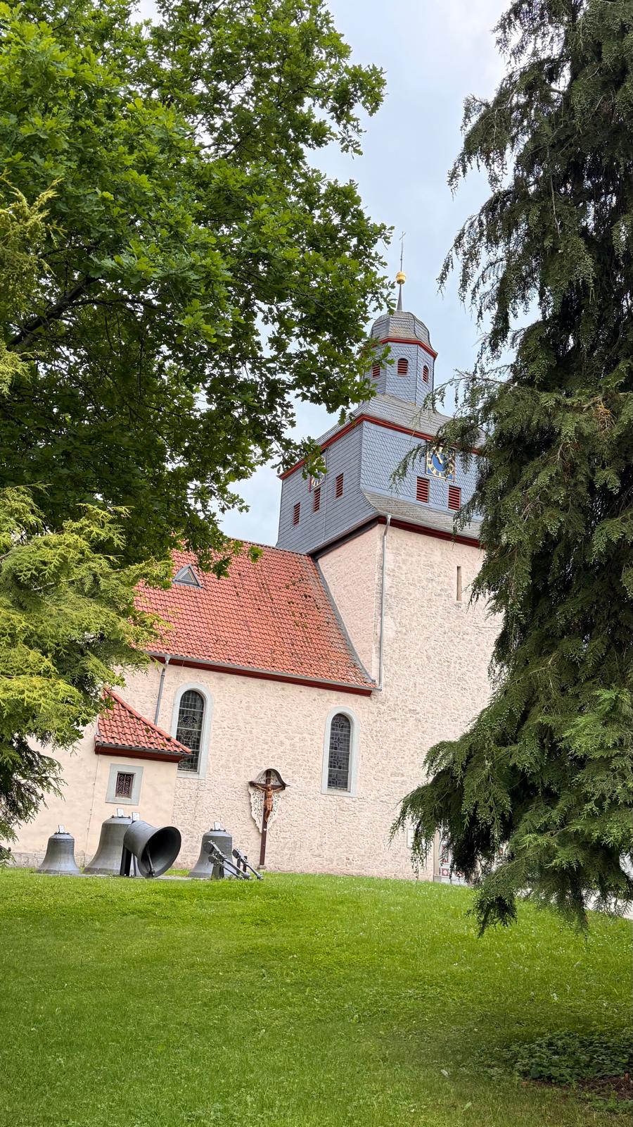 Gottesdienste und Vermeldungen